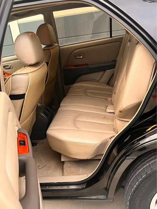 2002 Lexus RX 1st Gen - Image 11 of 14