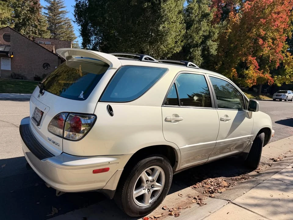 2002 Lexus RX 1st Gen - Image 2 of 13