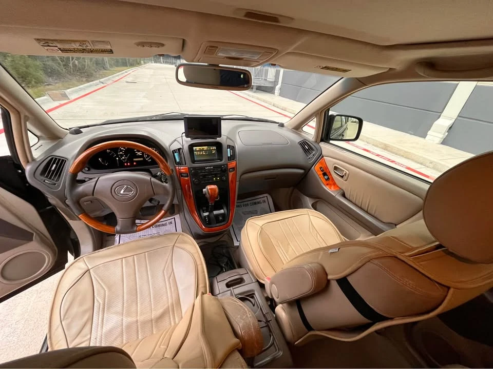 2002 Lexus RX 1st Gen - Image 9 of 14