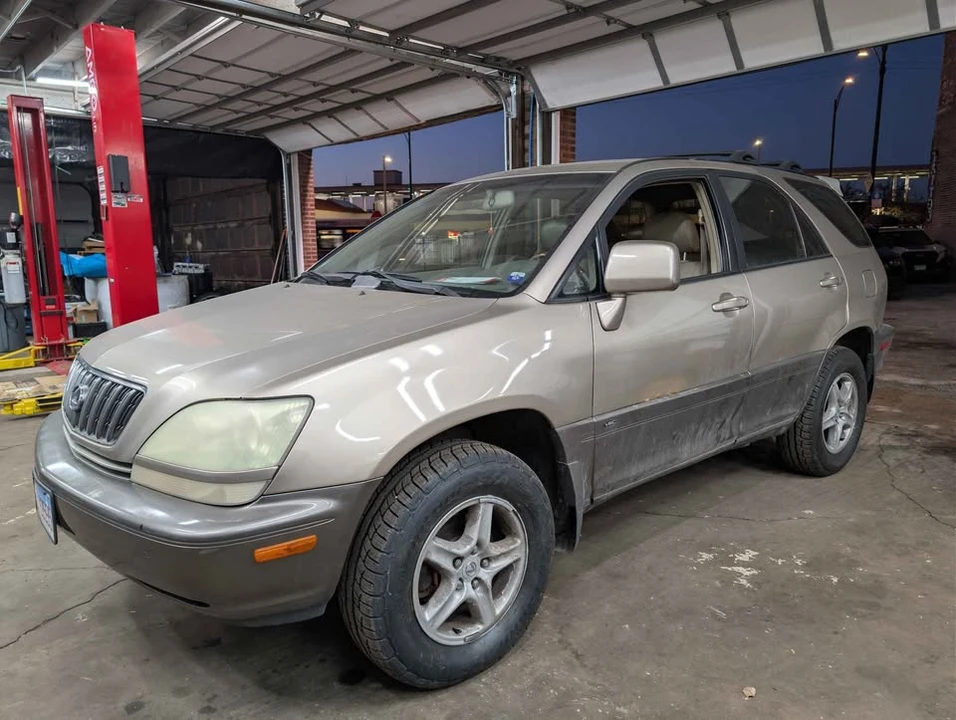 2002 Lexus RX 1st Gen - Image 3 of 9