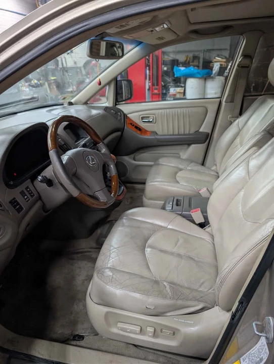 2002 Lexus RX 1st Gen - Image 7 of 9