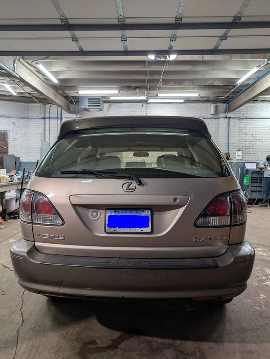 2002 Lexus RX 1st Gen - Image 2 of 9
