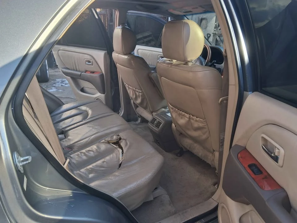 2002 Lexus RX 1st Gen - Image 6 of 10