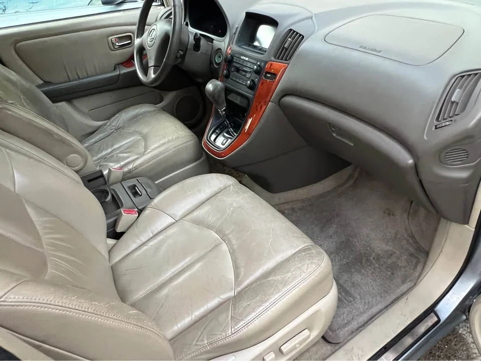 2002 Lexus RX 1st Gen - Image 17 of 20