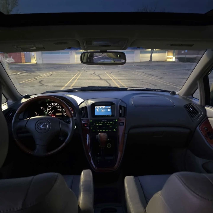 2002 Lexus RX 1st Gen - Image 13 of 20