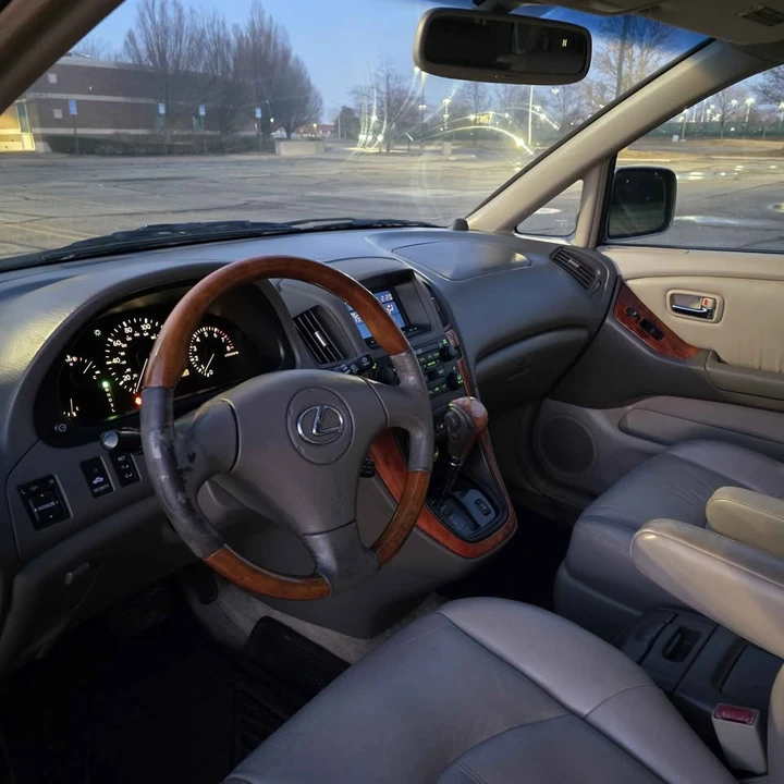2002 Lexus RX 1st Gen - Image 10 of 20