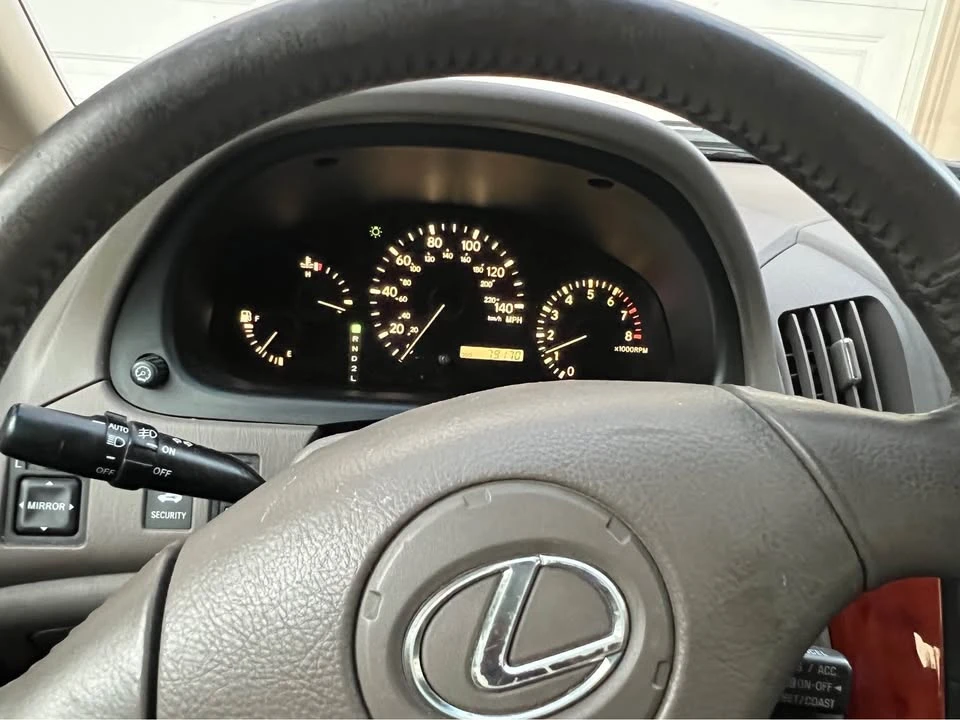 2002 Lexus RX 1st Gen - Image 11 of 20