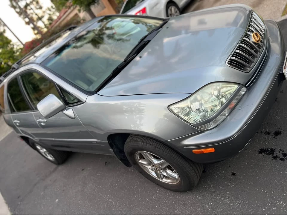 2002 Lexus RX 1st Gen - Image 2 of 20