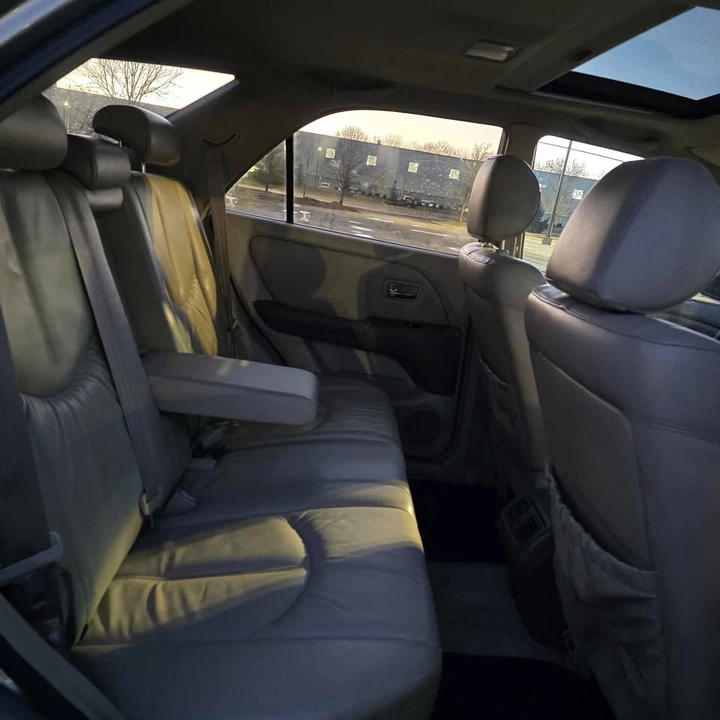 2002 Lexus RX 1st Gen - Image 17 of 20