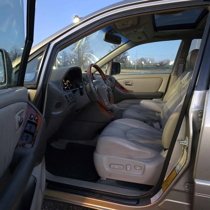 2002 Lexus RX 1st Gen - Image 8 of 20