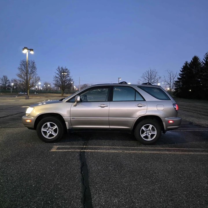 2002 Lexus RX 1st Gen - Image 6 of 20