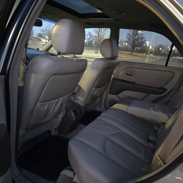 2002 Lexus RX 1st Gen - Image 12 of 20