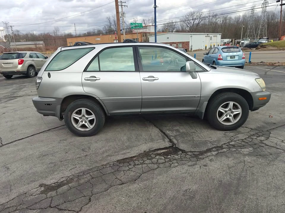 2002 Lexus RX 1st Gen - Image 7 of 19