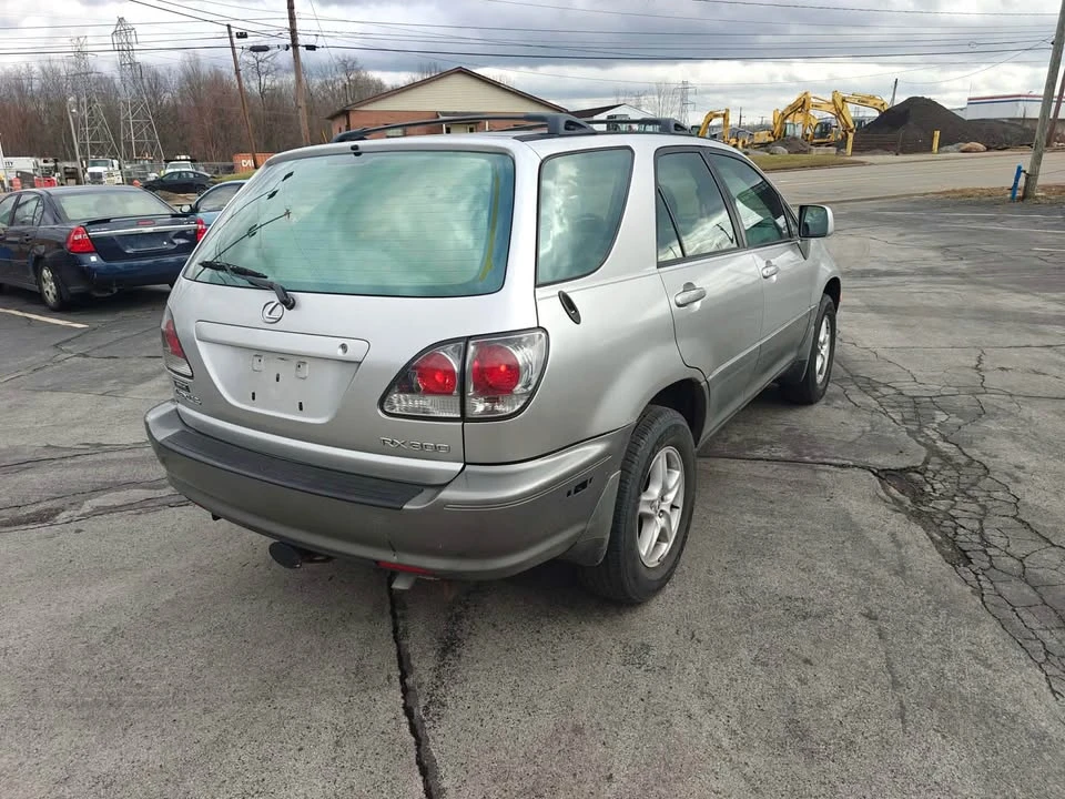 2002 Lexus RX 1st Gen - Image 4 of 19