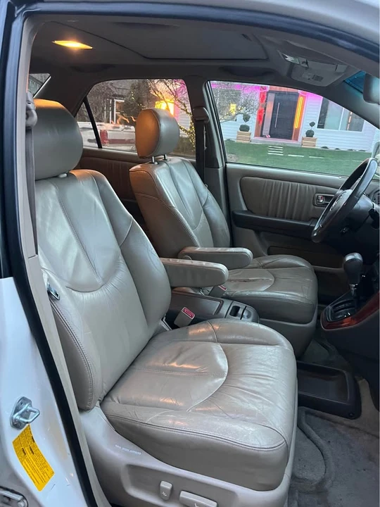 2002 Lexus RX 1st Gen - Image 6 of 8