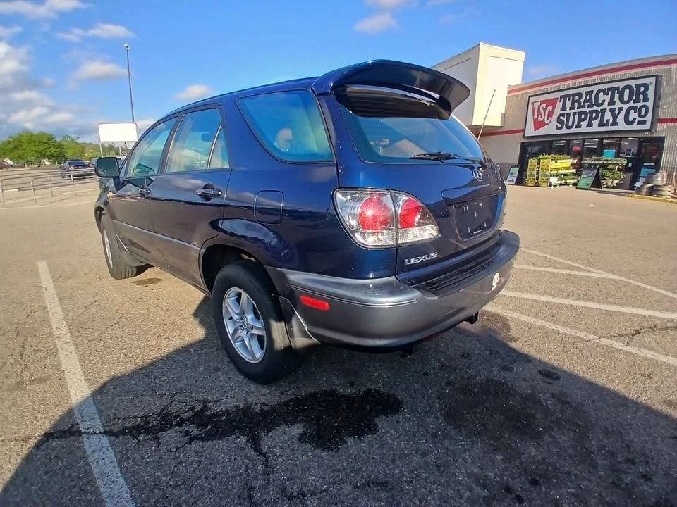 2002 Lexus RX 1st Gen - Image 6 of 13