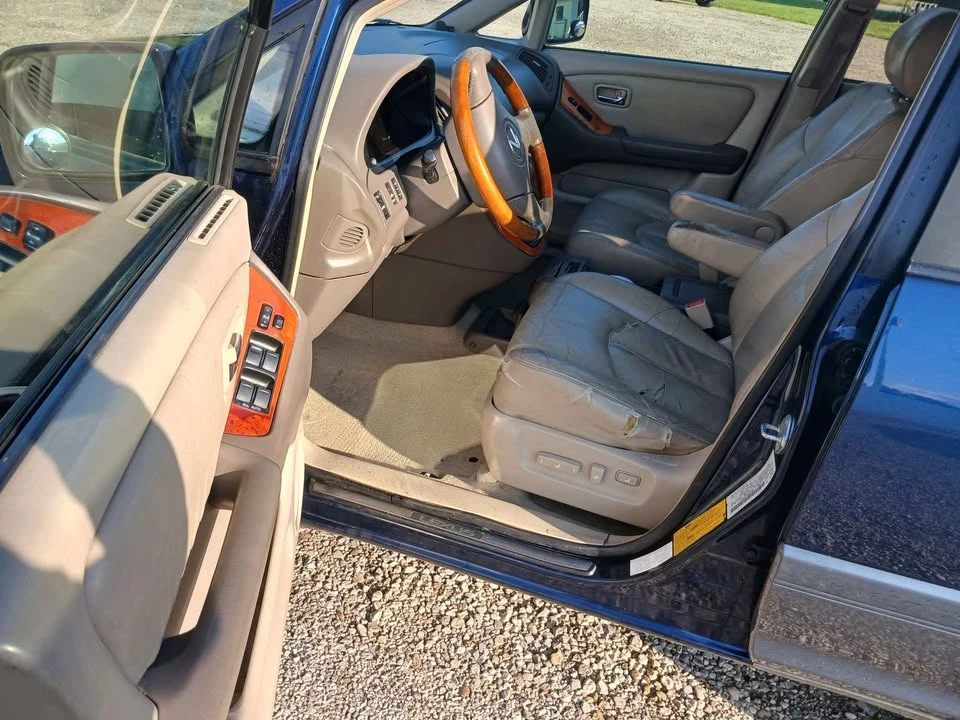 2002 Lexus RX 1st Gen - Image 8 of 13