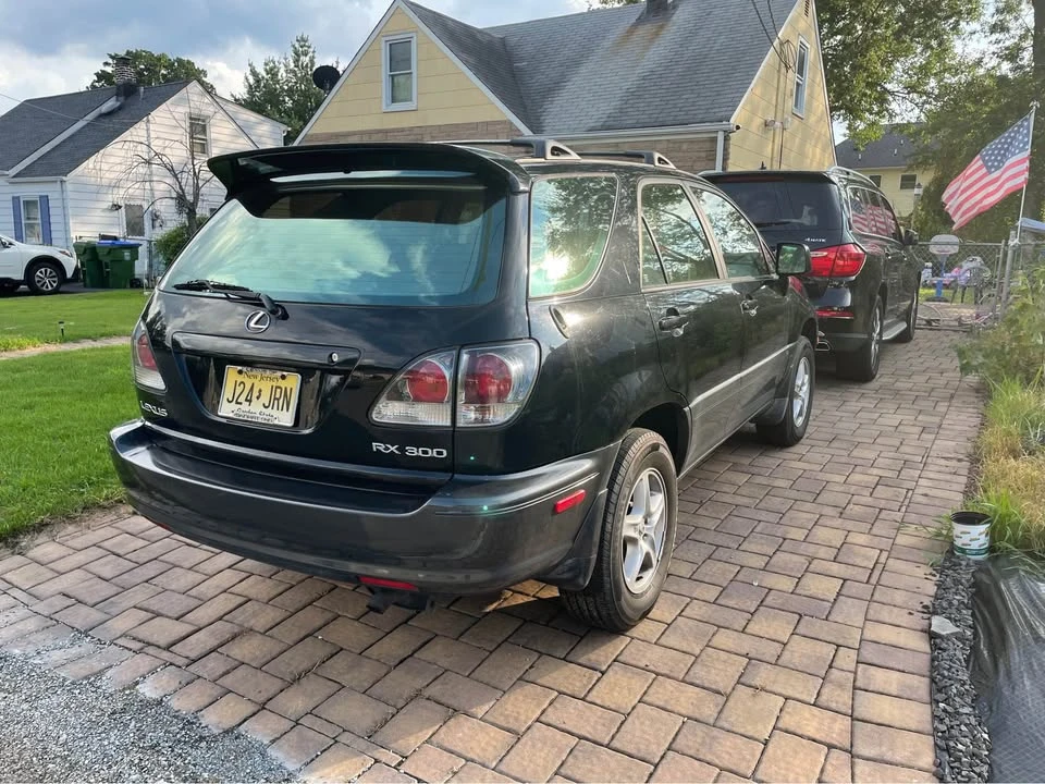 2002 Lexus RX 1st Gen - Image 4 of 12