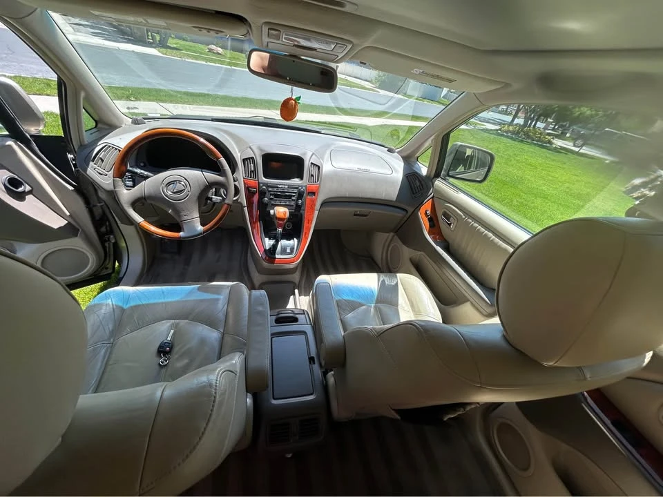 2002 Lexus RX 1st Gen - Image 9 of 14