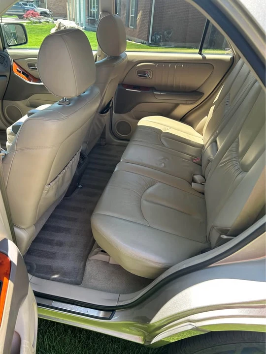 2002 Lexus RX 1st Gen - Image 11 of 14
