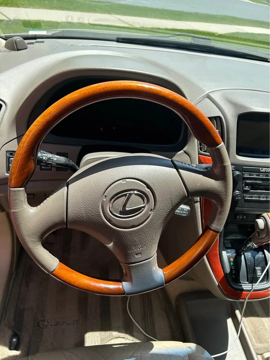 2002 Lexus RX 1st Gen - Image 5 of 14