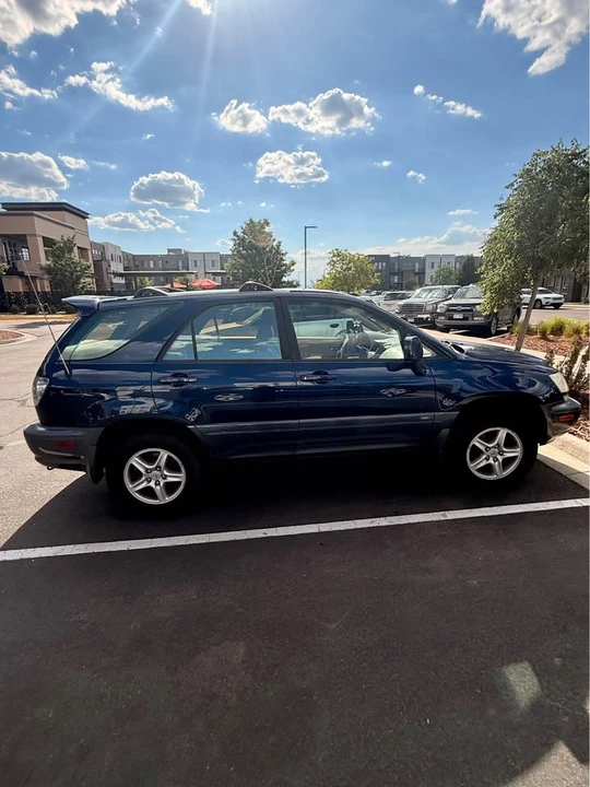 2002 Lexus RX 1st Gen - Image 2 of 11