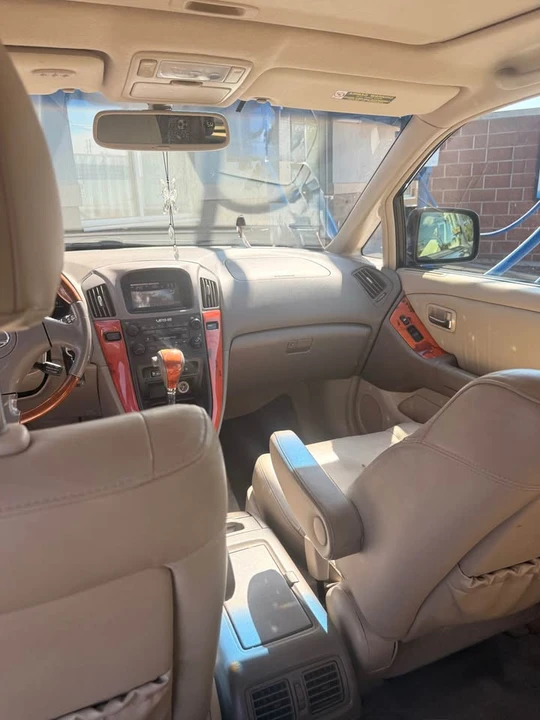 2002 Lexus RX 1st Gen - Image 6 of 11