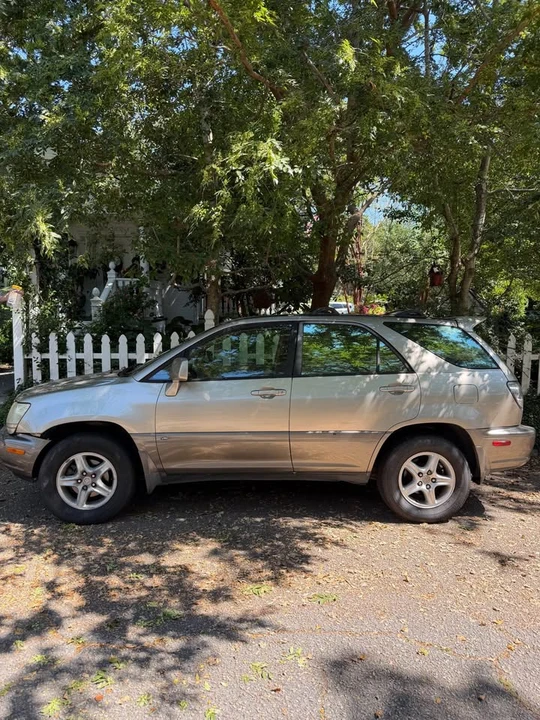 2002 Lexus RX 1st Gen - Image 3 of 4