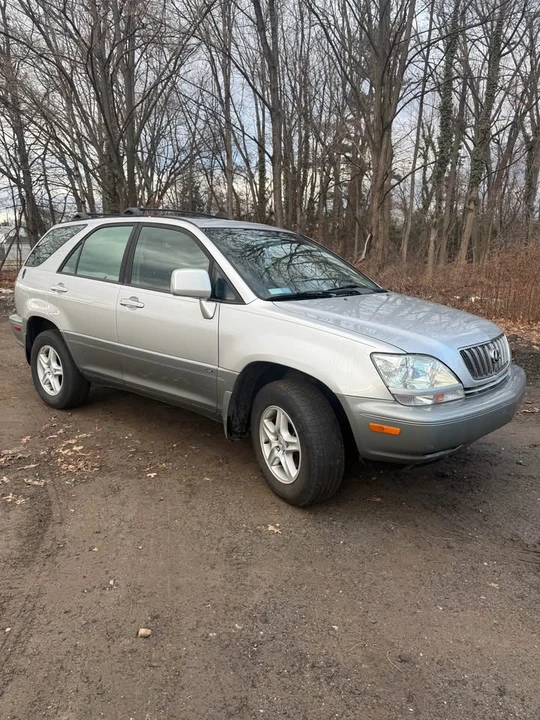 2002 Lexus RX 1st Gen - Image 2 of 10