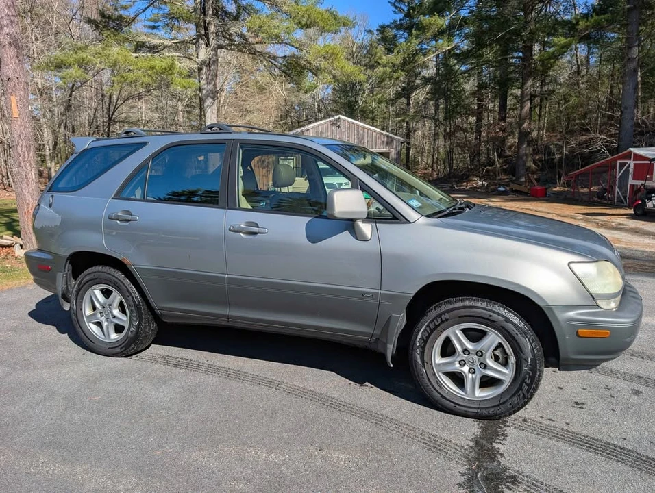 2002 Lexus RX 1st Gen - Image 2 of 10