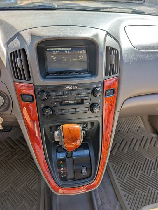 2002 Lexus RX 1st Gen - Image 8 of 10