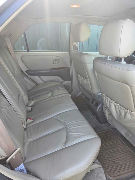 2002 Lexus RX 1st Gen - Image 7 of 8