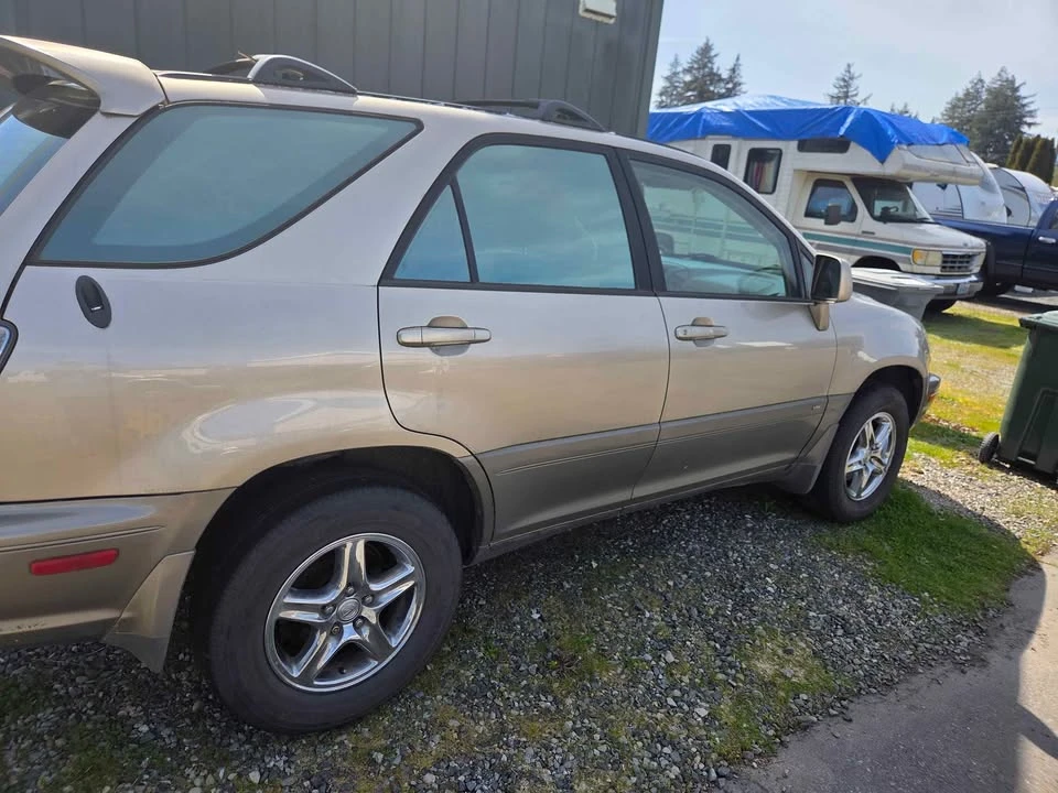 2002 Lexus RX 1st Gen - Image 4 of 8
