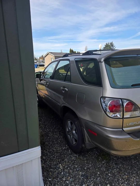 2002 Lexus RX 1st Gen - Image 2 of 8
