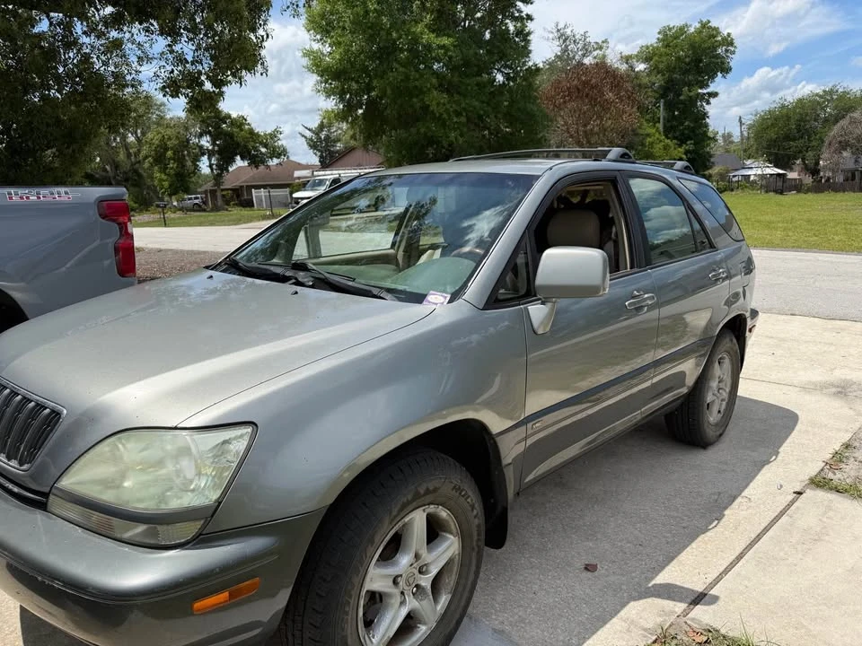 2002 Lexus RX 1st Gen - Image 3 of 3