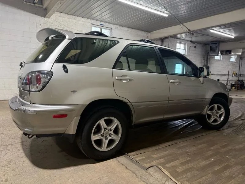 2002 Lexus RX 1st Gen - Image 5 of 12