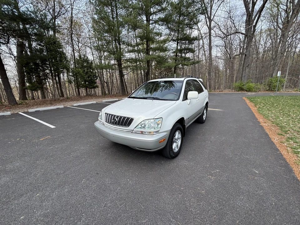 2002 Lexus RX 1st Gen - Image 5 of 31