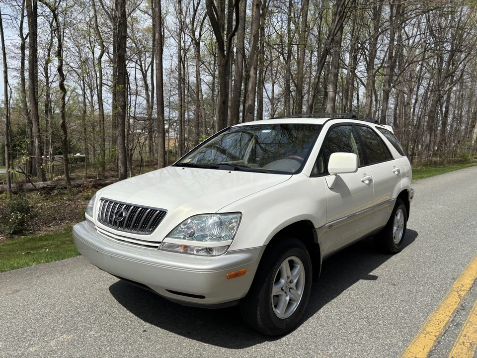 2002 Lexus RX 1st Gen - Image 10 of 31