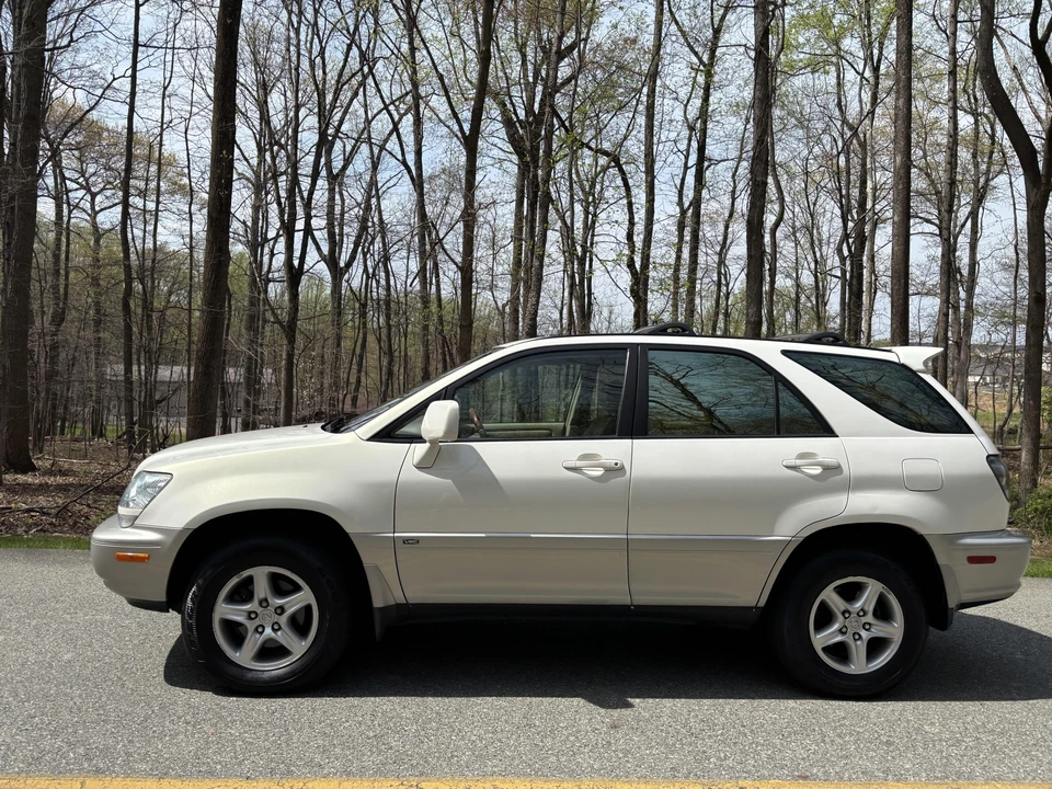 2002 Lexus RX 1st Gen - Image 26 of 31