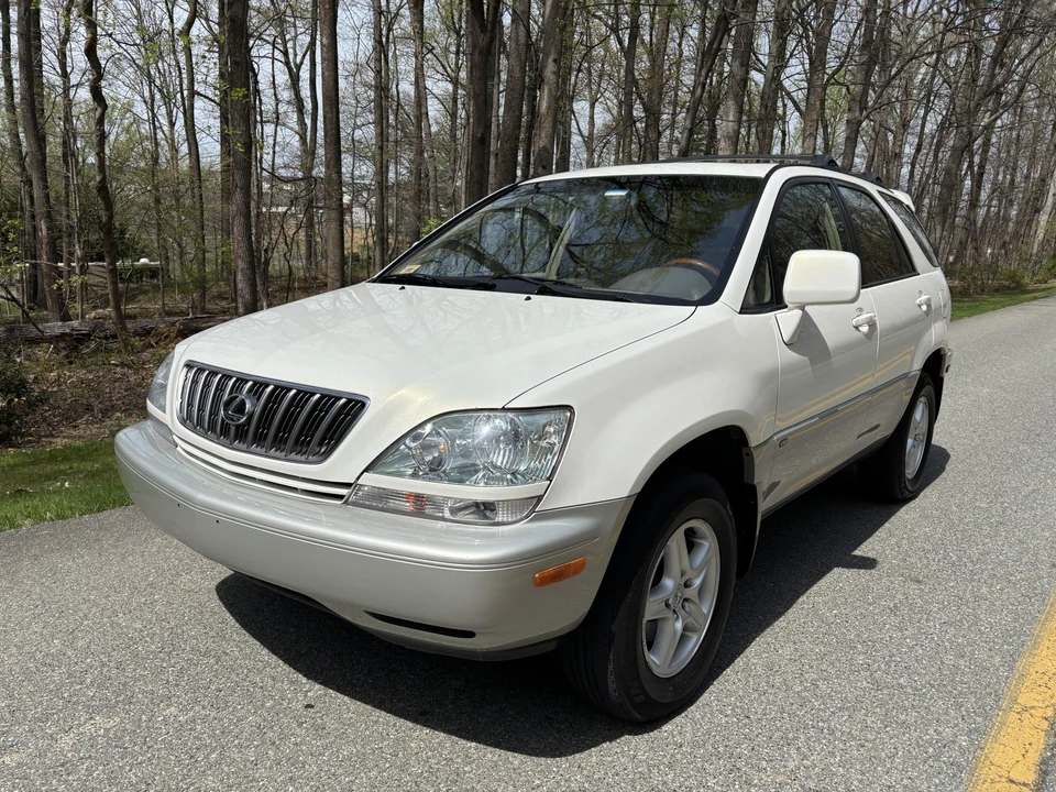 2002 Lexus RX 1st Gen - Image 9 of 31