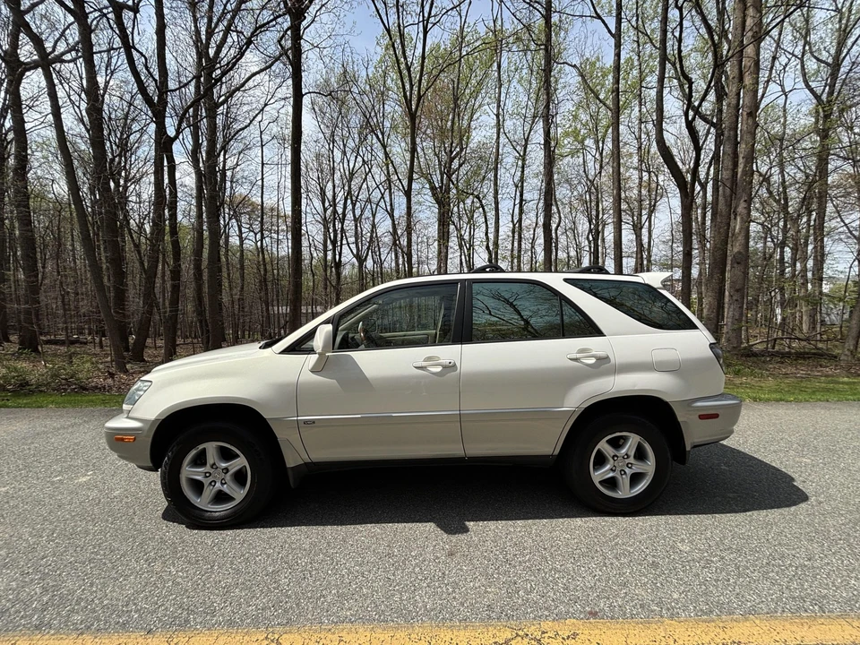 2002 Lexus RX 1st Gen - Image 23 of 31