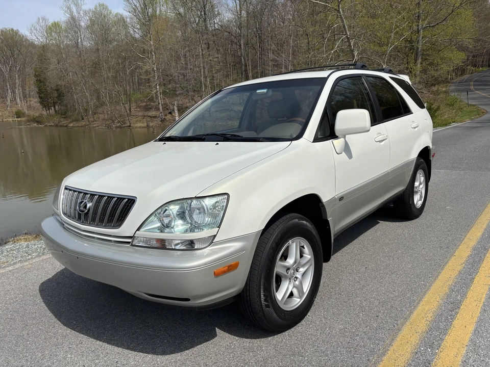 2002 Lexus RX 1st Gen - Image 15 of 31