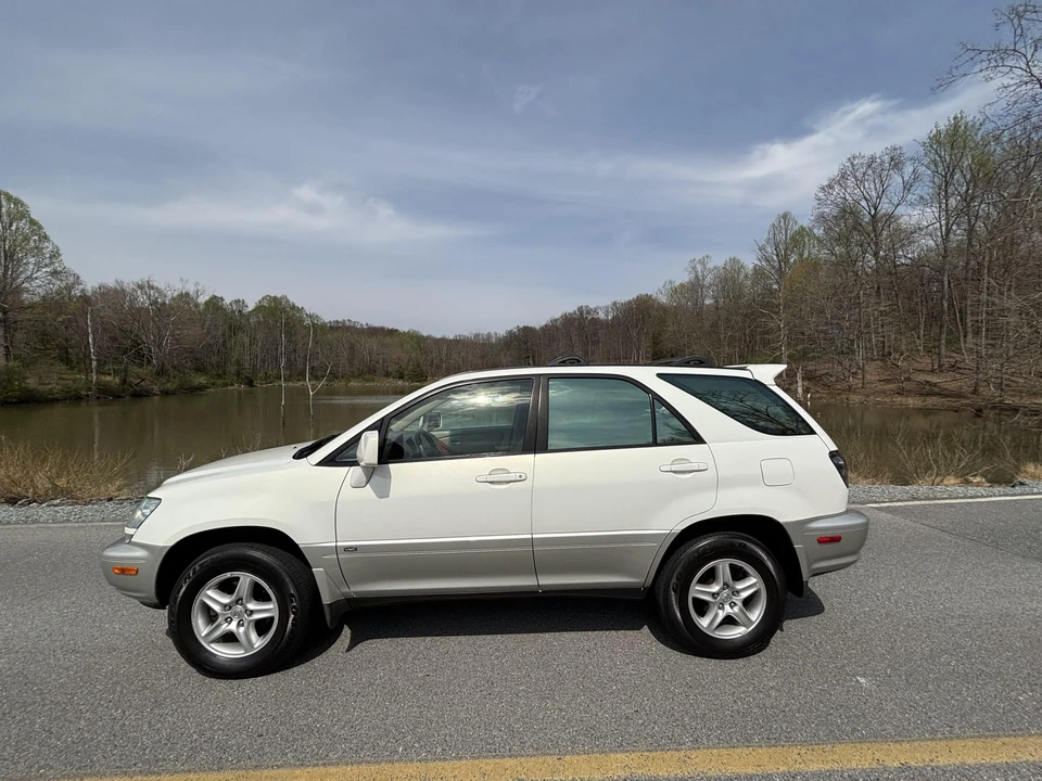 2002 Lexus RX 1st Gen - Image 29 of 31