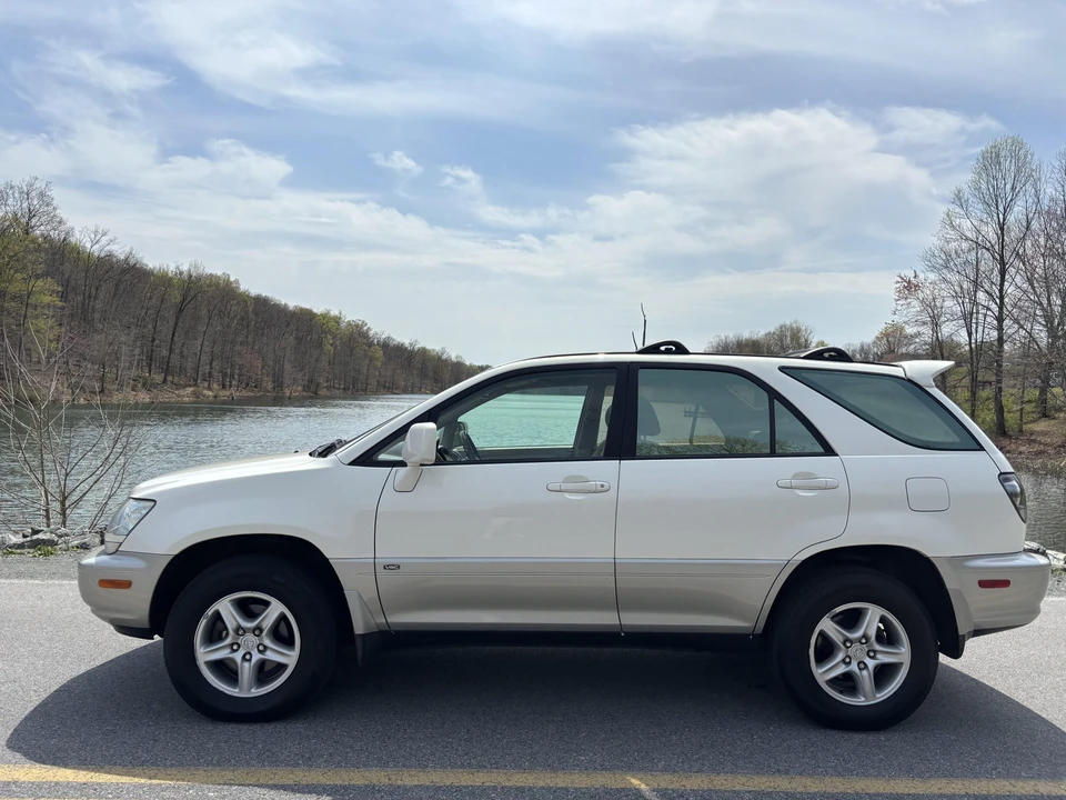 2002 Lexus RX 1st Gen - Image 28 of 31