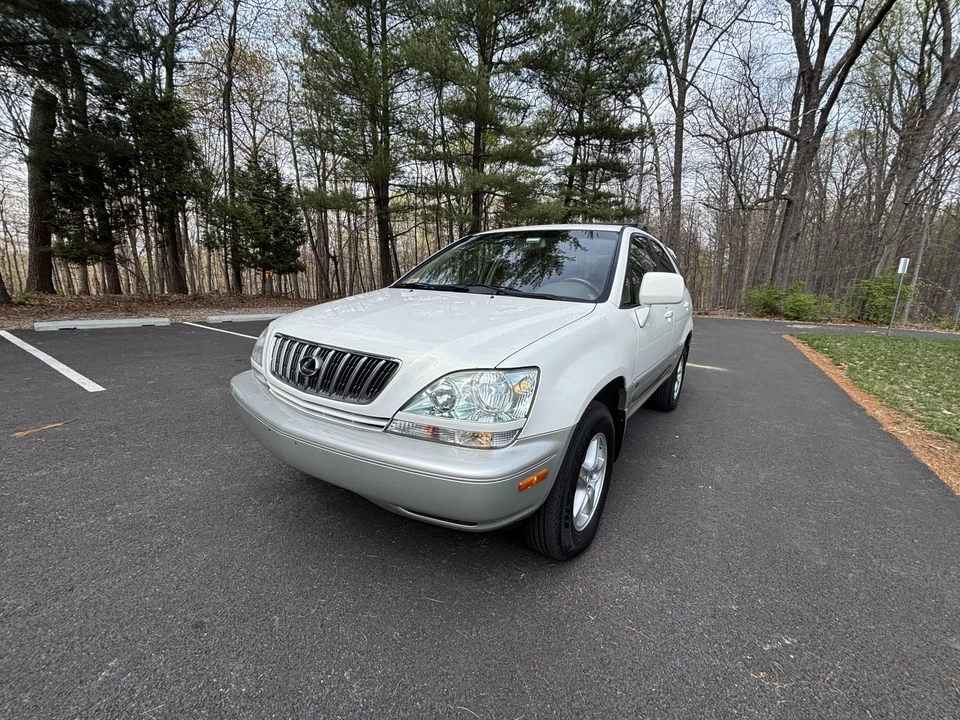 2002 Lexus RX 1st Gen - Image 2 of 31