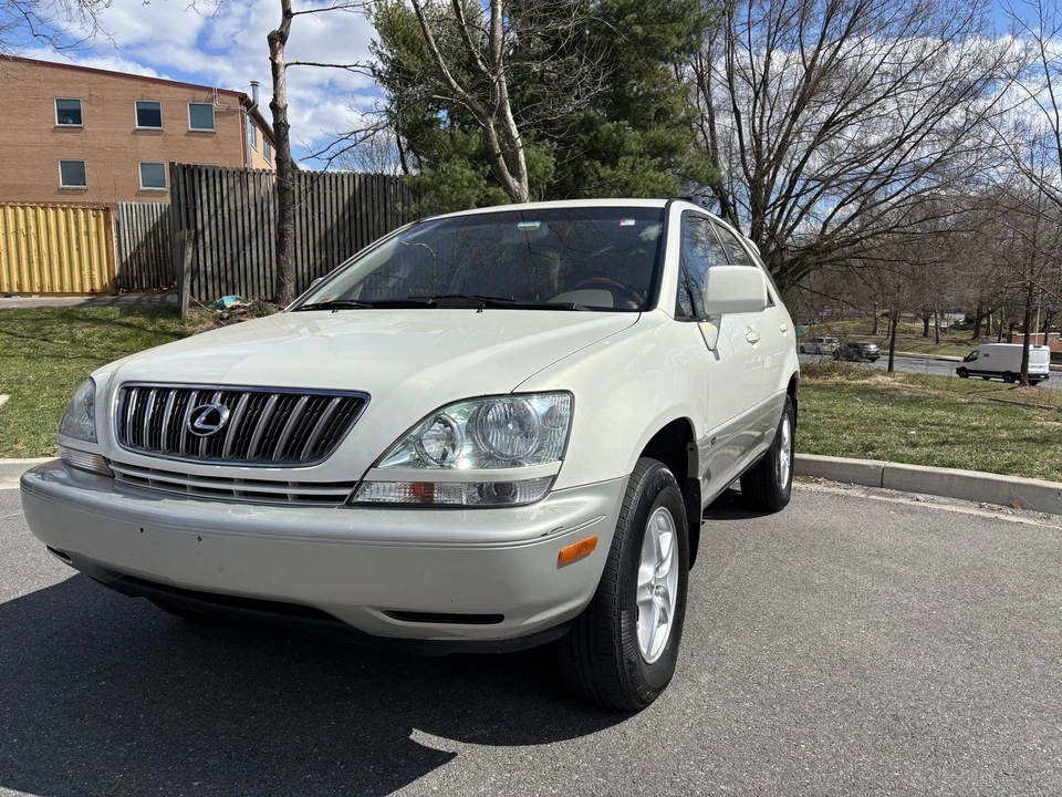 2002 Lexus RX 1st Gen - Image 3 of 31