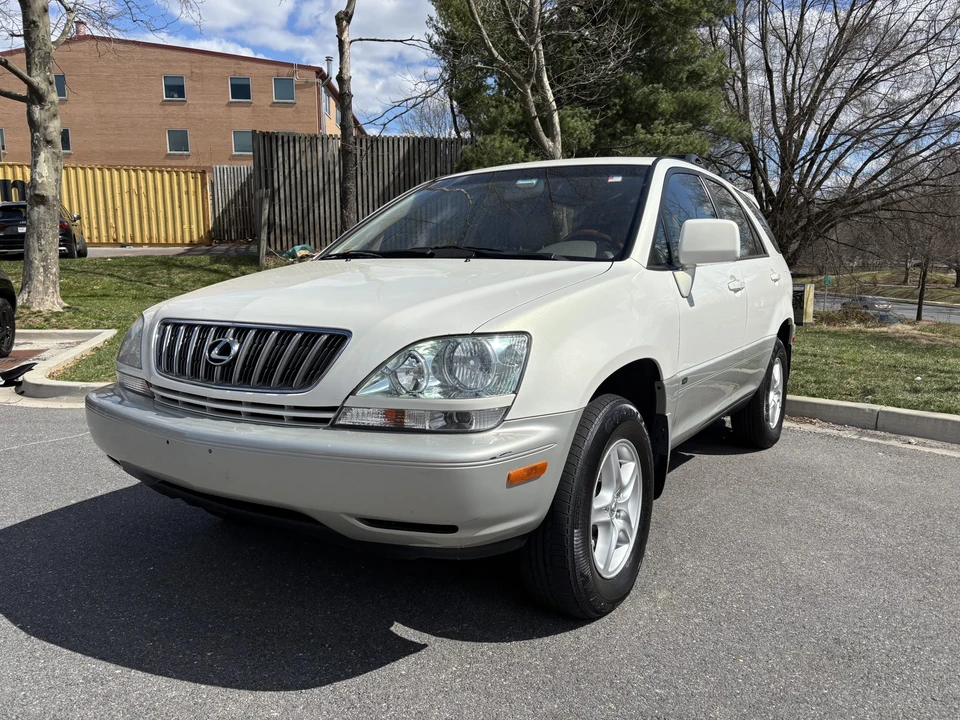 2002 Lexus RX 1st Gen - Image 4 of 31