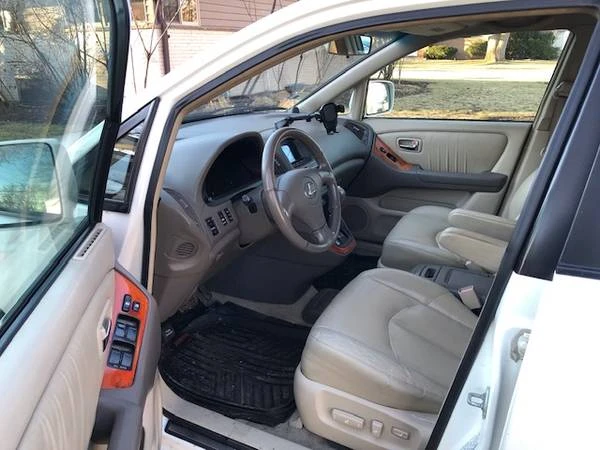 2002 Lexus RX 1st Gen - Image 10 of 11