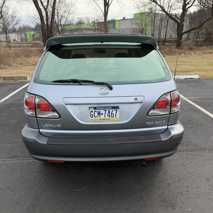 2002 Lexus RX 1st Gen - Image 5 of 12