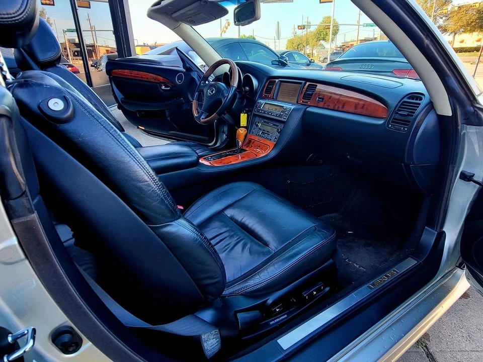 2002 Lexus SC430 - Image 17 of 20
